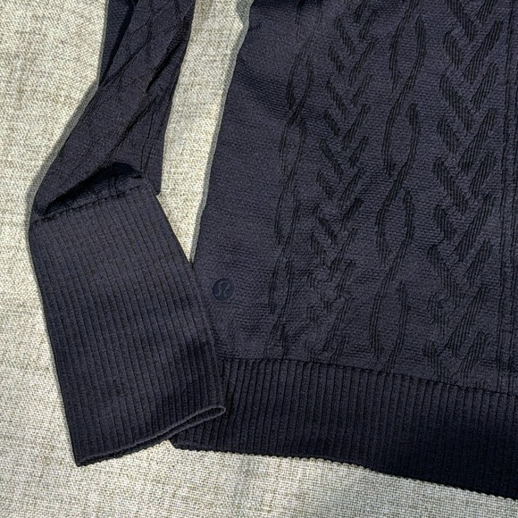 Lululemon Rest Less Pullover. Navy. Size 8 (3bars). EUC. - Picture 4 of 5